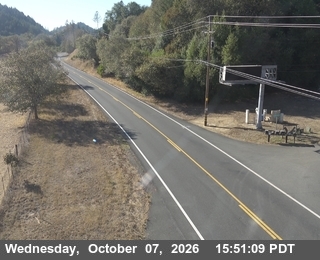 The road at West Of US-101 - Looking West, live