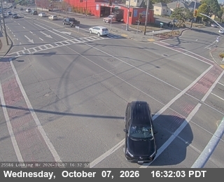 The road at G St - Looking East toward H, live