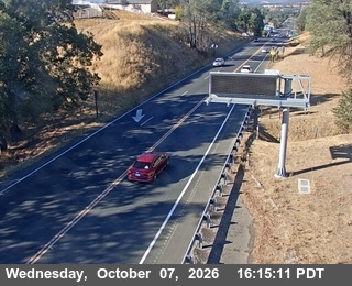 The road at S of 53 JCT - Looking North (V78), live