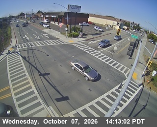 The road at Eureka / 5th & V - Looking South, live