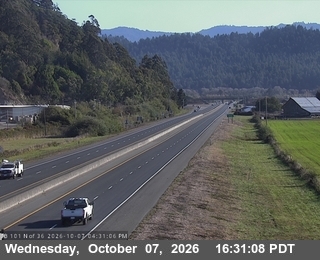 The road at North Of SR-36 - Looking South, live