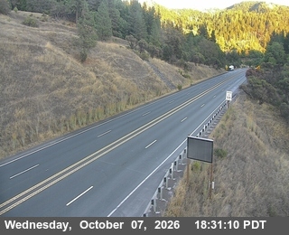 The road at North Ridgewood Grade - Looking South, live