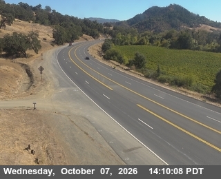 The road at S of Hopland - Looking South, live