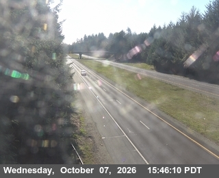 The road at South Of US-199 - Looking South, live
