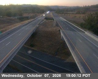 The road at SR-20 Redwood Highway - Looking North, live