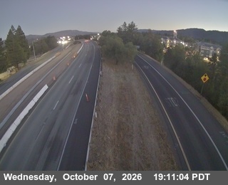 The road at Ukiah / State Street - Looking South, live