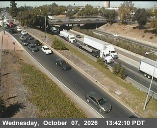 The road at 100 - SB SR 99 5th St, live