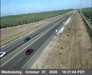 The road at 159 - east of Dakota Ave, live