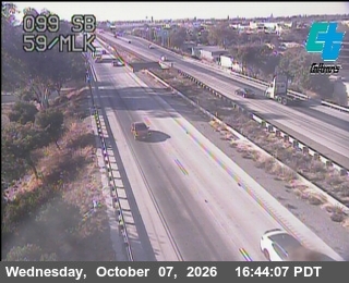 The road at 17 - SB SR-99 north of SR- 59/MLK Blvd, live