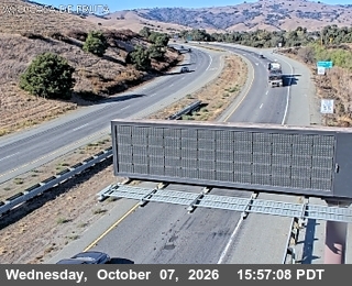 The road at 73 - EB SR-152 west of Casa de Fruta, live
