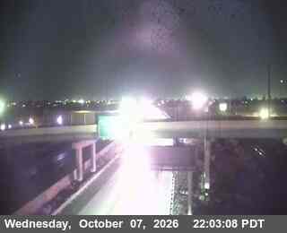 The road at 88 - SB SR-99 north of Buhach Rd, live