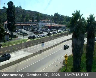 The road at NB at Lomas Santa Fe Dr, live