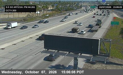 The road at South of Artesia Boulevard, live