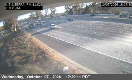 The road at NB I-5 at J.Serra, live