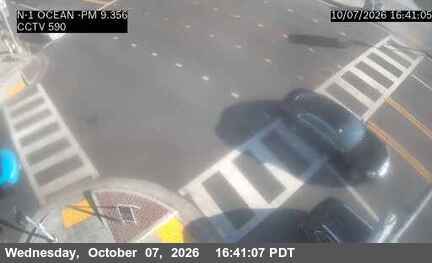The road at NB PCH at Ocean, live