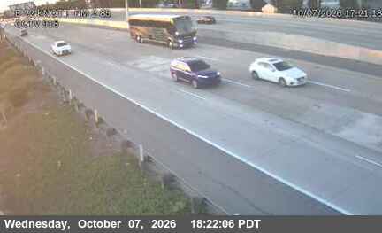 The road at EB SR-22 at Knott, live
