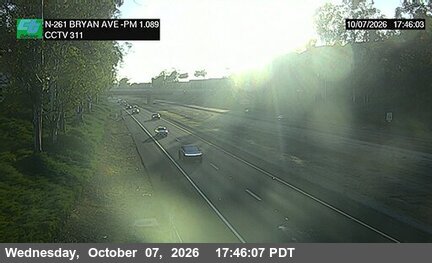 The road at 100 Meters South of Bryan Avenue Overcross, live