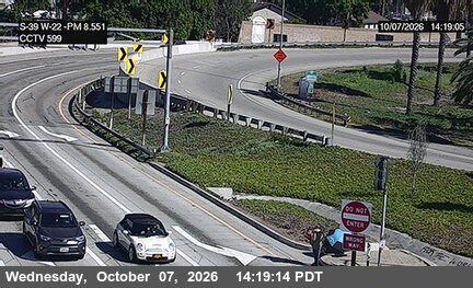 The road at Beach Blvd @ 22 W/B On-Off Ramps, live