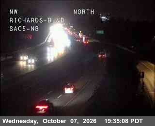 The road at Hwy 5 at Richards, live
