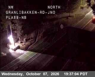 The road at Hwy 89 at Granlibakken, live