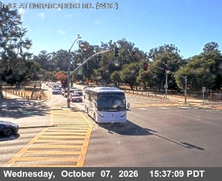 The road at Embarcadero, live