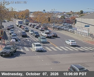The road at 40th Street - Looking West, live
