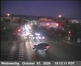 The road at E13 AT 7TH ST - Looking East, live