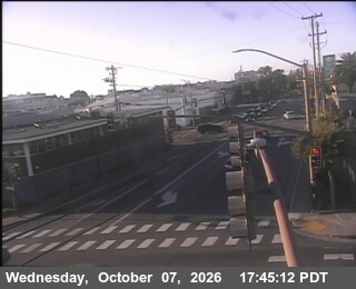 The road at E13 AT 7TH ST - Looking North, live