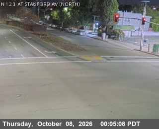 The road at At STANFORD AV Looking North, live