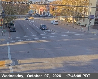 The road at At STANFORD AV Looking South, live