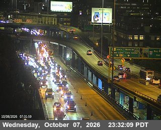 The road at 17th Street, live