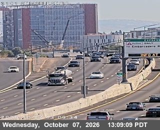 The road at North of SR-84 / Woodside Road, live