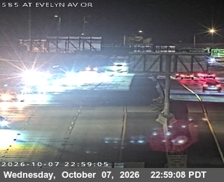 The road at At Evelyn Av Or, live