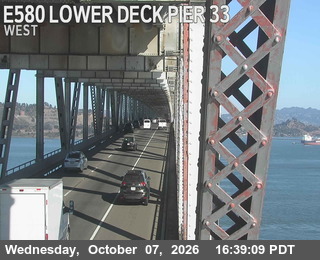 The road at Lower Deck Pier 33, live