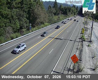 The road at South of Summit Road, live