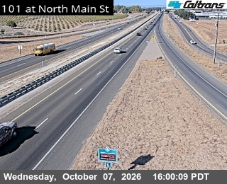 The road at North Main St - Theater Dr, live