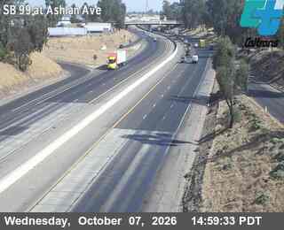 The road at At Ashlan Ave, live