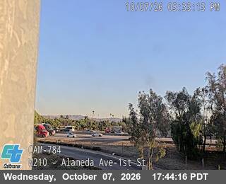 The road at Alameda Ave-1st St, live