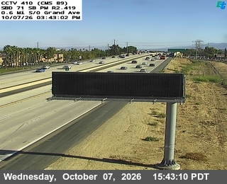 The road at 0.6 mi south of Grand Ave, live