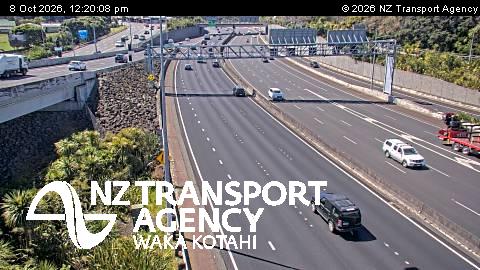 The road at SH16/20 Interchange East, live