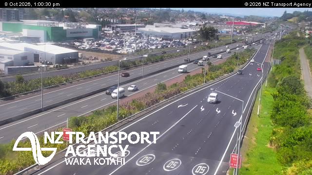 The road at SH20 Maioro St, live