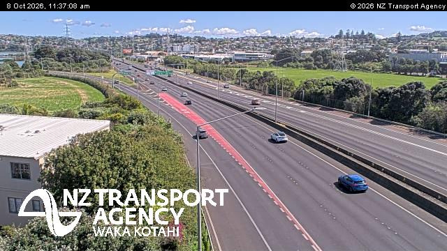 The road at SH20 Onehunga Wharf, live