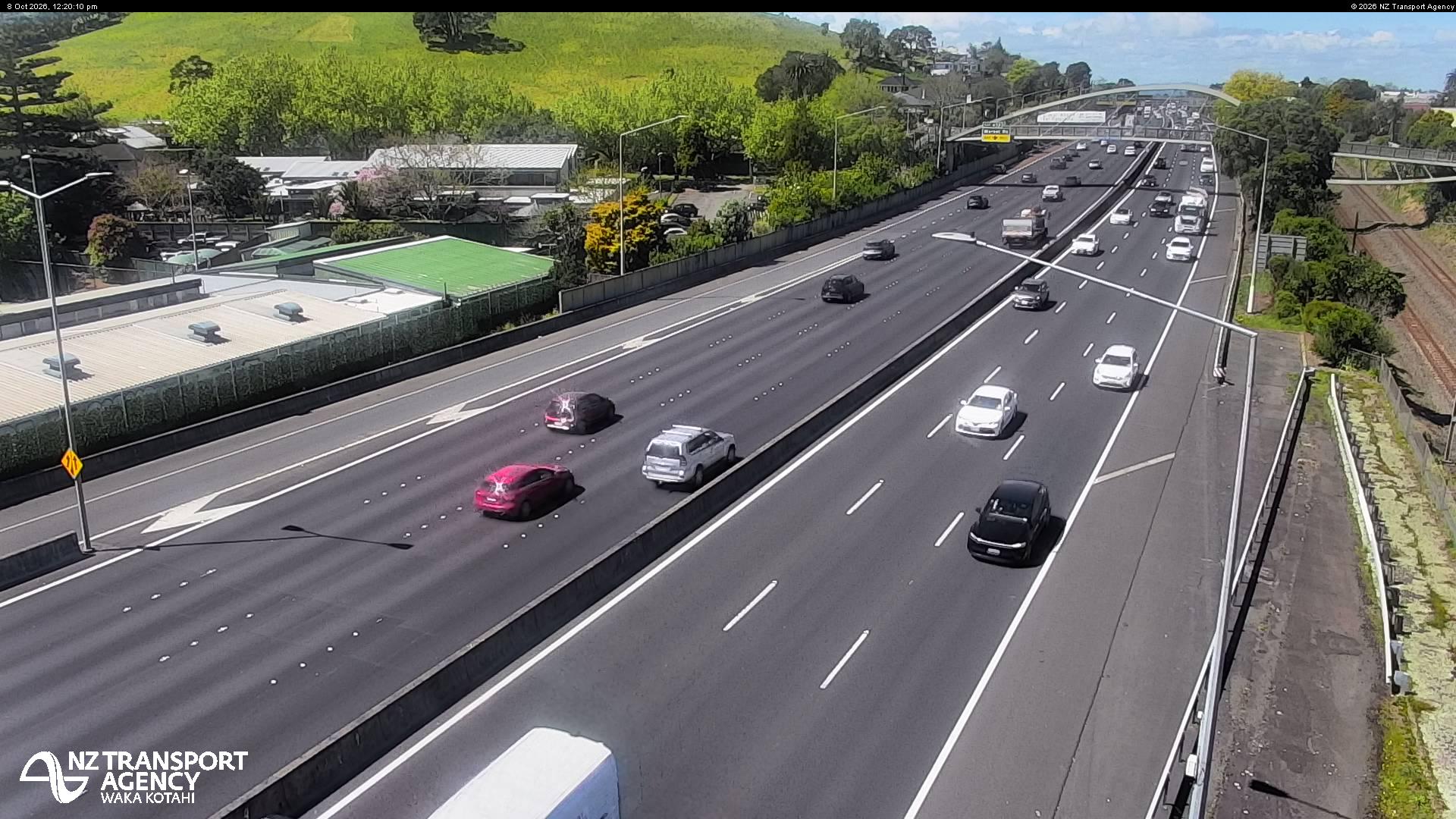 The road at SH1 Market Rd, live