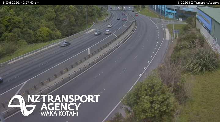 The road at SH1 Ngauranga Gorge, live