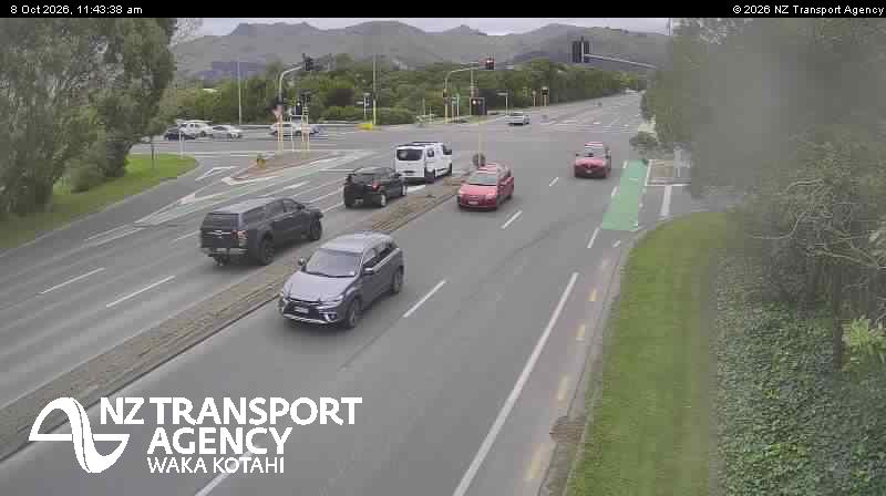 The road at SH74 Linwood Ave, live