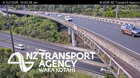 The road at SH1/SH16 Central Mwy Junction, live