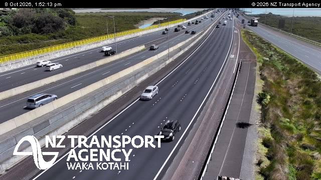 The road at SH16/20 Interchange North, live