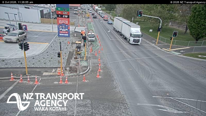 The road at SH1 Tinwald, live