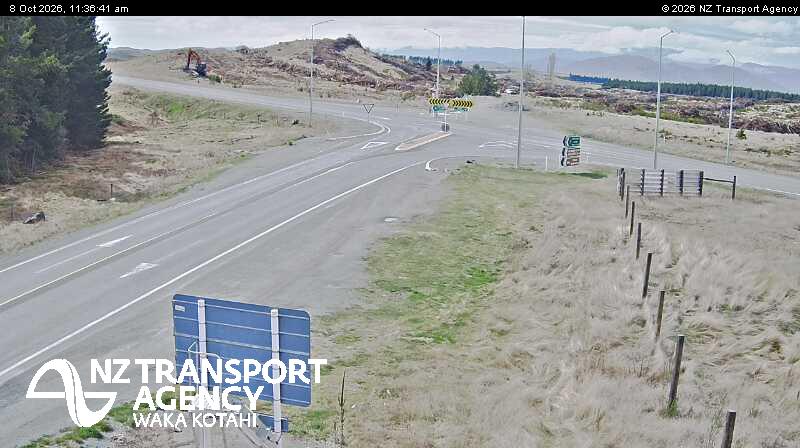 The road at SH80 Pukaki Junction, live