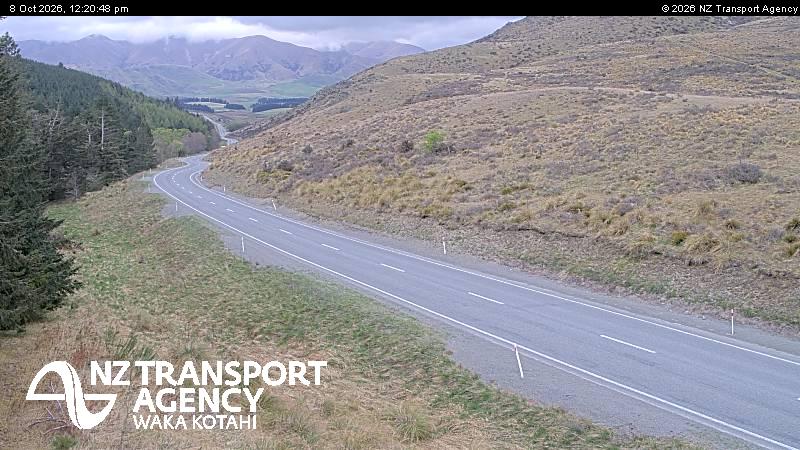 The road at SH8 Burkes Pass, live